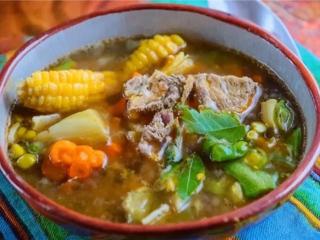 Caldo De Res.